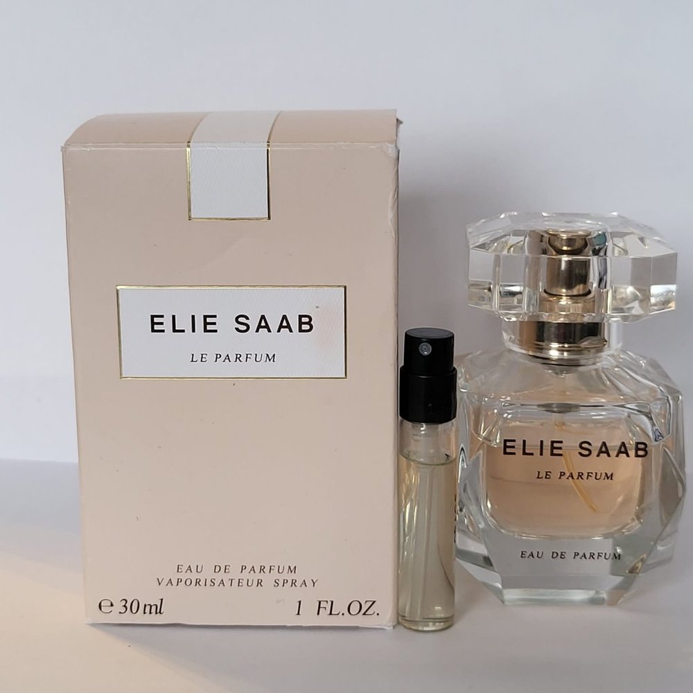 Elie Saab Le Parfum by Elie Saab in 5ml Atomizer Decant. It's a sample size.